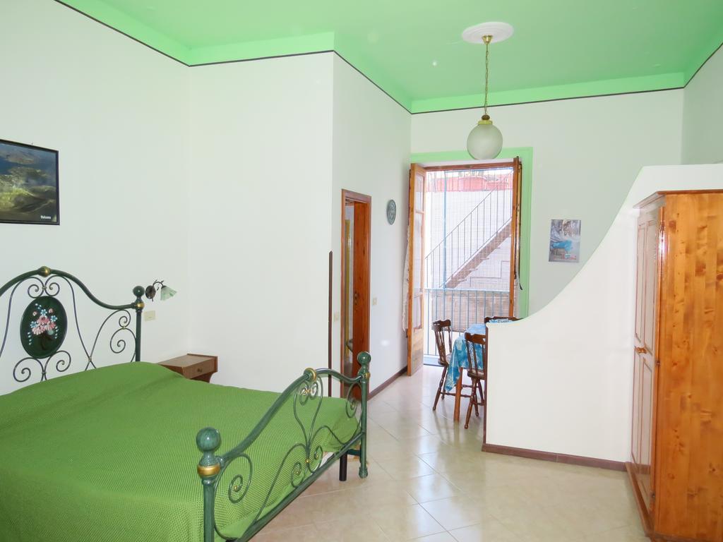 Casa Vittorio B&B Lipari Kültér fotó
