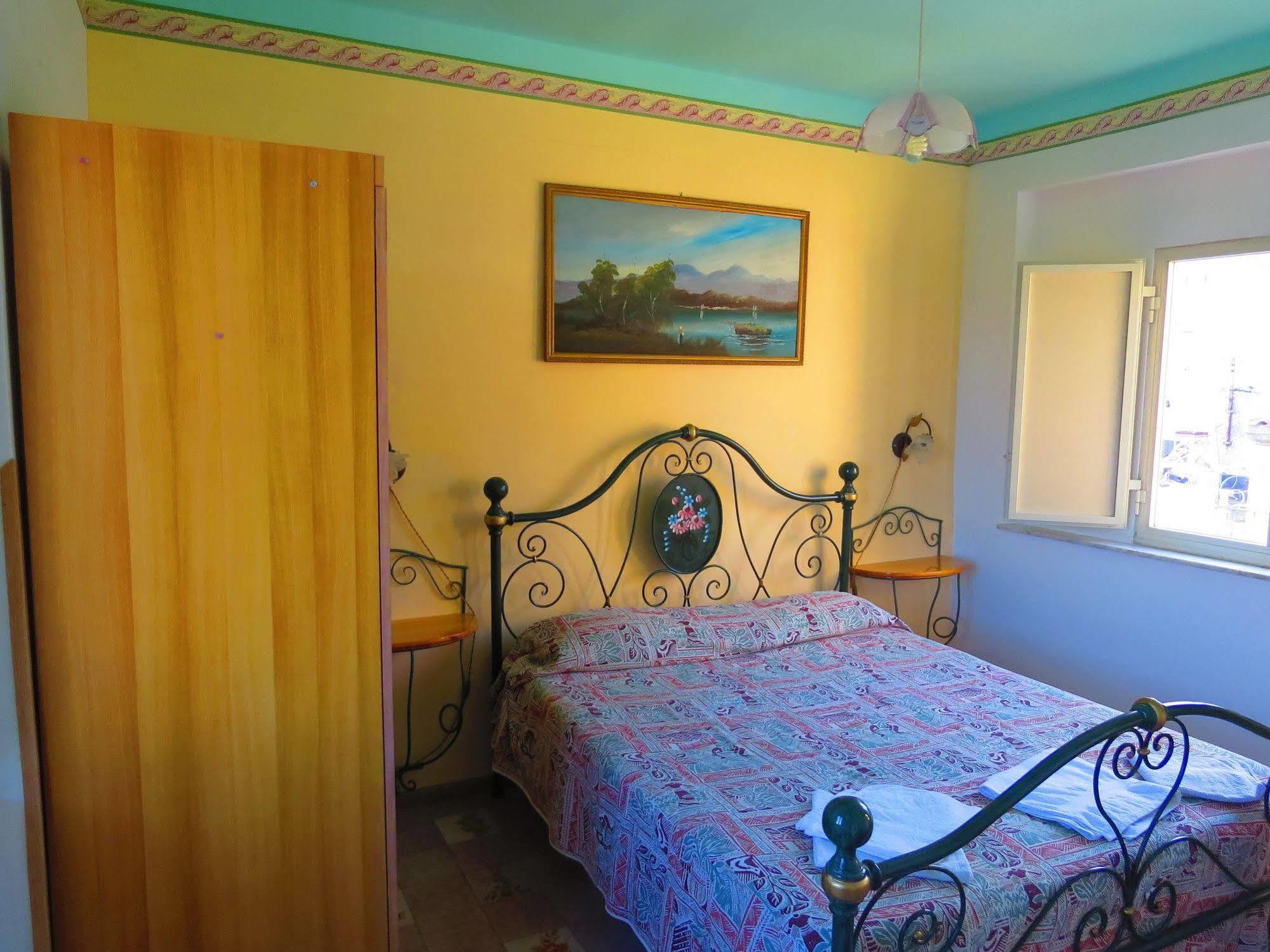 Casa Vittorio B&B Lipari Kültér fotó