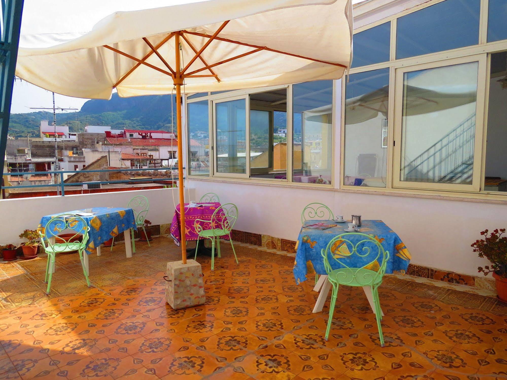 Casa Vittorio B&B Lipari Kültér fotó
